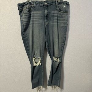 Good American Destroyed Plus Size Whiskering Sanding Raw Hem Crop Jeans